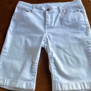 Juicy Couture size 6 whits shorts